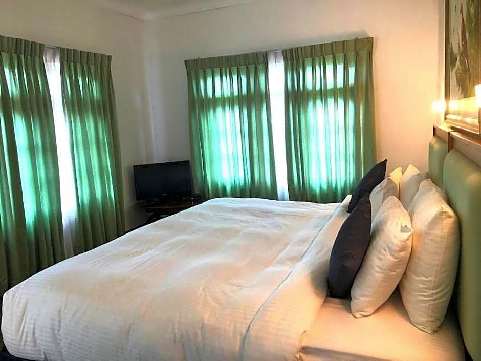 Tea Bush Hotel