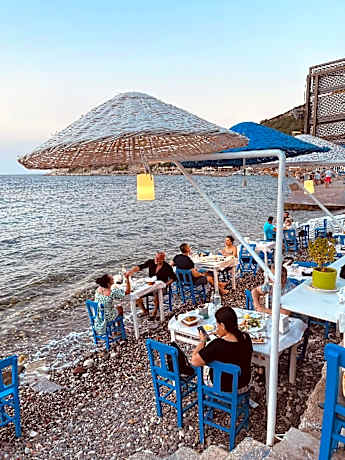 Giritli Rum Meyhanesi & Butik Otel