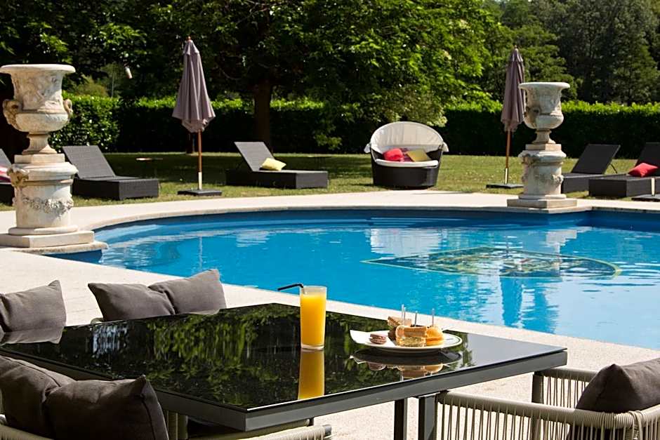 Chateau De Beauvois - Younan Collection