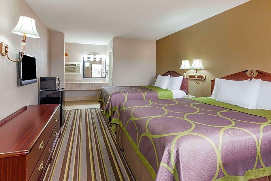 Super 8 by Wyndham Mt. Pleasant TX