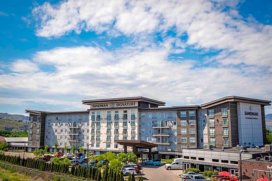 Sandman Signature Kamloops Hotel