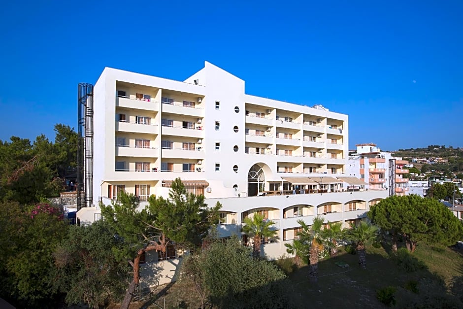 Tuntas Family Suites Kusadasi