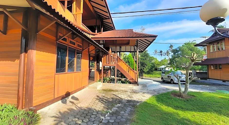 Hotel Besar Bulan Baru