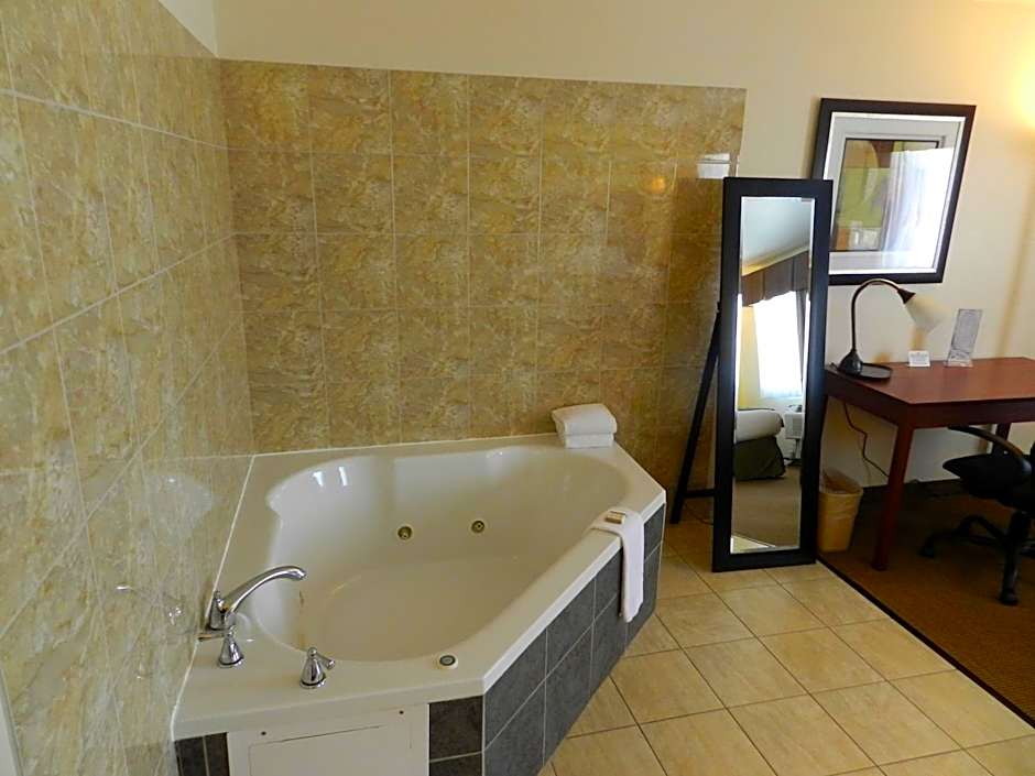 Baymont by Wyndham Dubuque