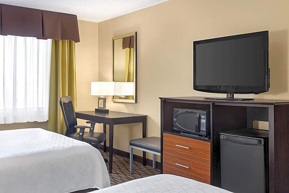Holiday Inn Express Hotel & Suites Edmond By IHG