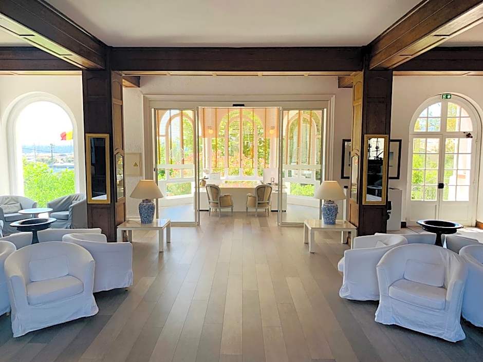 Auberge De La Calanque