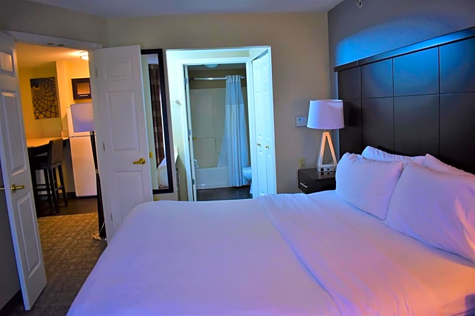 Staybridge Suites Cranbury - South Brunswick By IHG