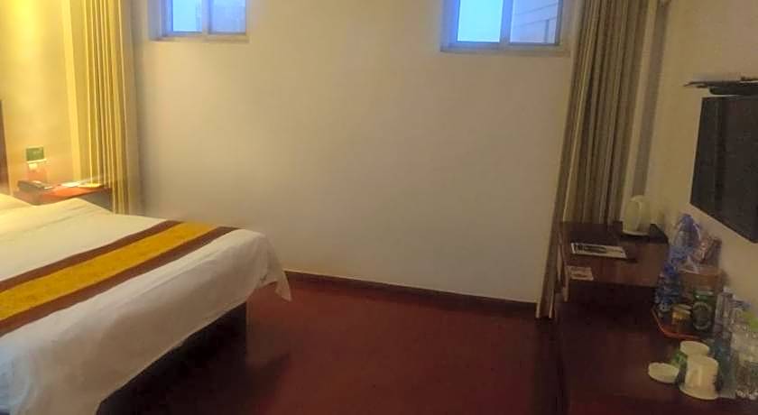GreenTree Inn Heze Development Zone Guangzhou Road Yuehua Express Hotel