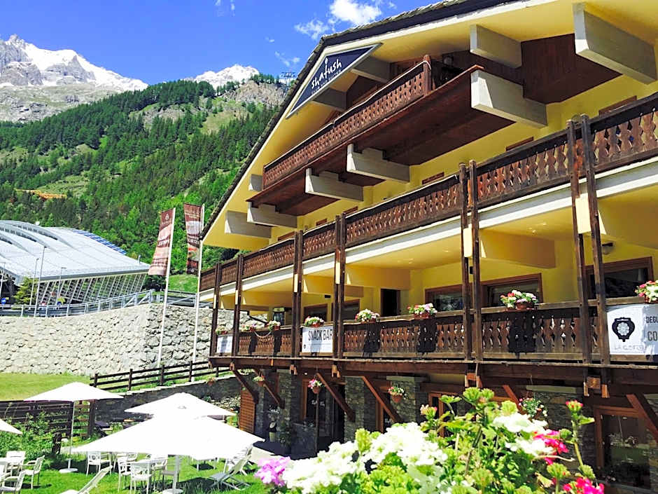 Shatush Hotel
