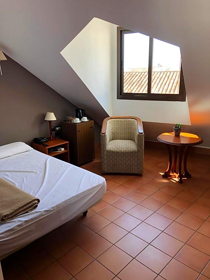 I AM La Posada Hotel and Apartment