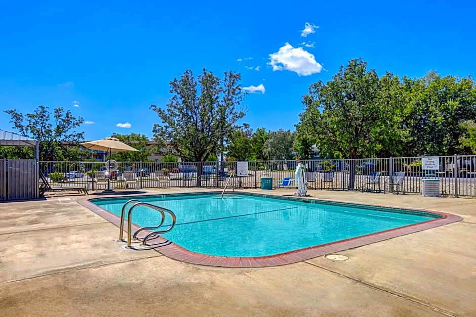 Motel 6-Red Bluff, CA