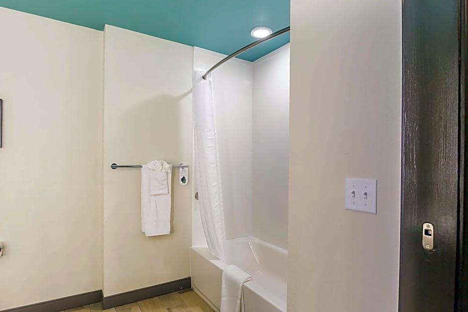 Marina Bay Hotel & Suites, Ascend Hotel Collection
