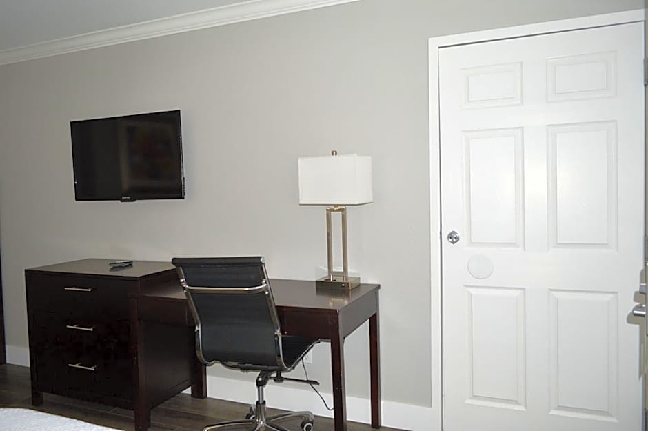 Fairview Inn & Suites