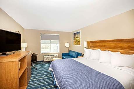 King Suite with One King Bed and Bathtub with Grab Bars - Mobility Accessible - Non-Smoking