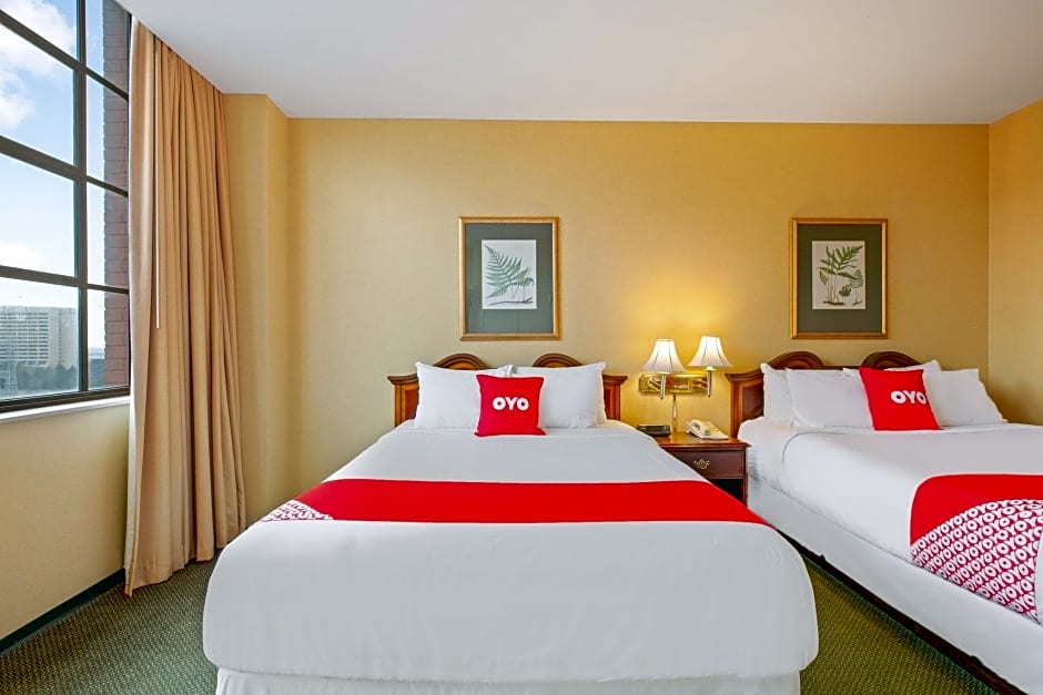 OYO Hotel St Louis Downtown City Center MO