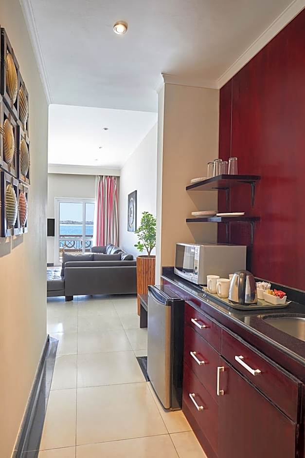 Golden Ocean Marina Hotel
