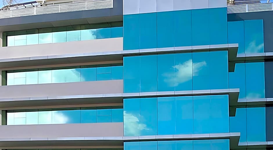 Green Glass Hotel