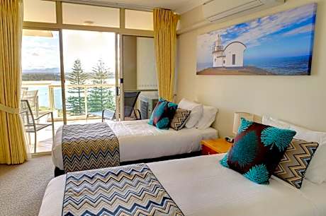 Two-Bedroom Apartment - Water View