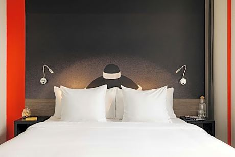 Family Room 1 King Bed 1 Sofabed