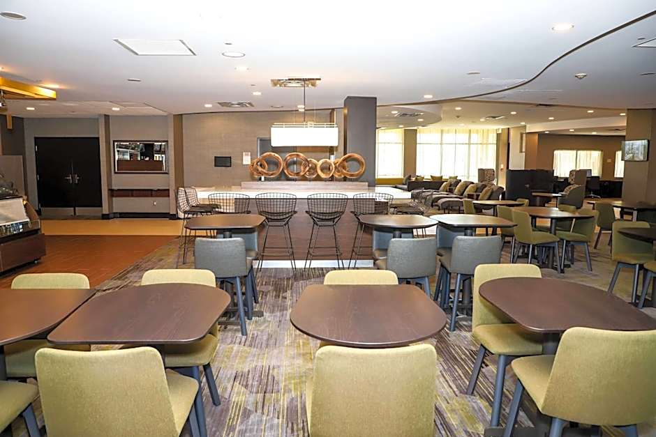 Courtyard by Marriott Toronto Brampton
