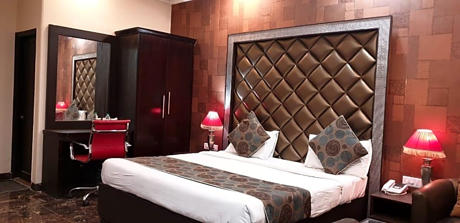 Mansarover Paradise Hotel