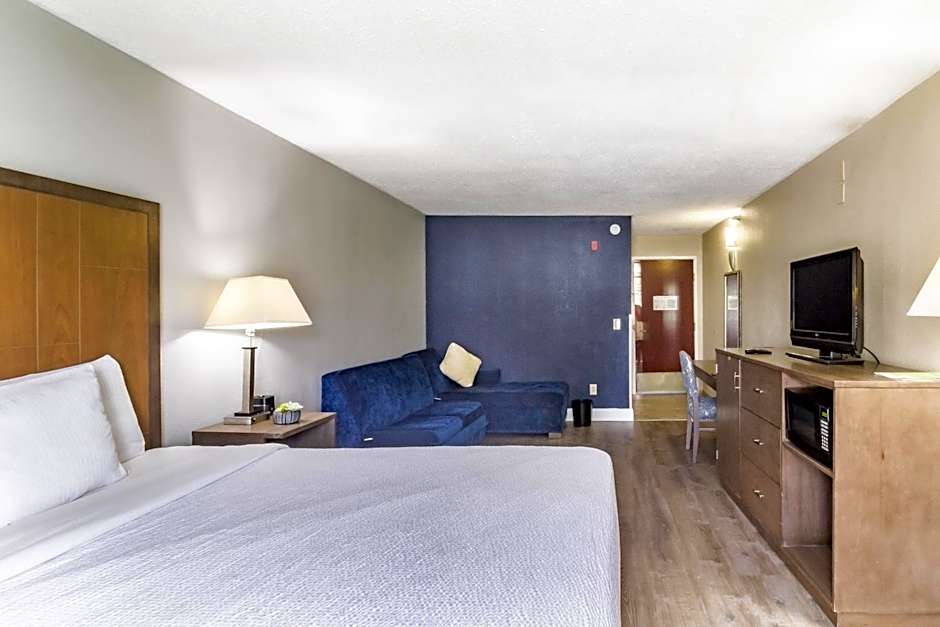 La Quinta Inn & Suites by Wyndham Richmond South