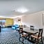 Country Inn & Suites by Radisson, South Haven, MI