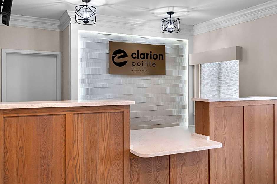 Clarion Pointe Mattoon Near University