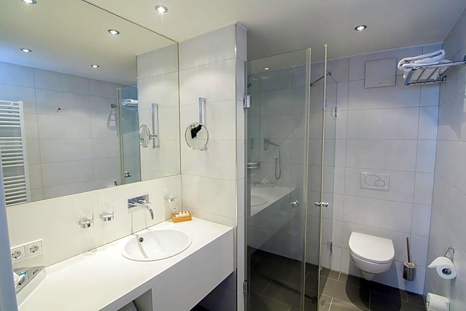 Hotel Adler - Weil am Rhein