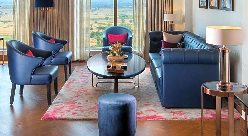 Sandal Suites Op. By Lemon Tree Hotels