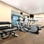 Dubuque Inn and Suites