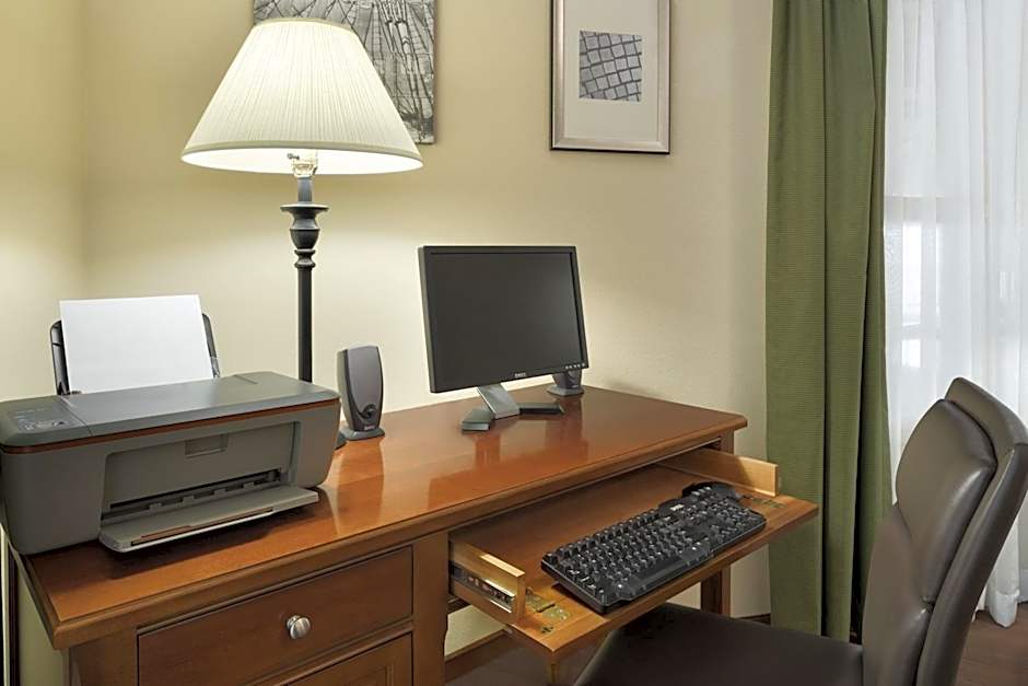 Country Inn & Suites by Radisson, Grinnell, IA