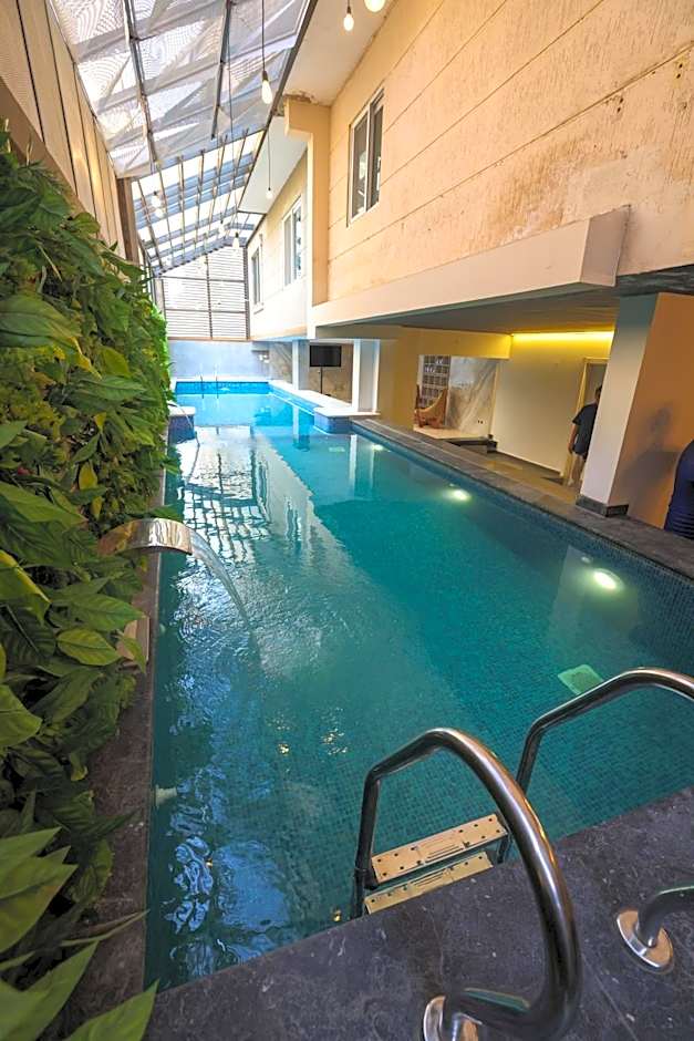 Onyx Pyramids Boutique Hotel