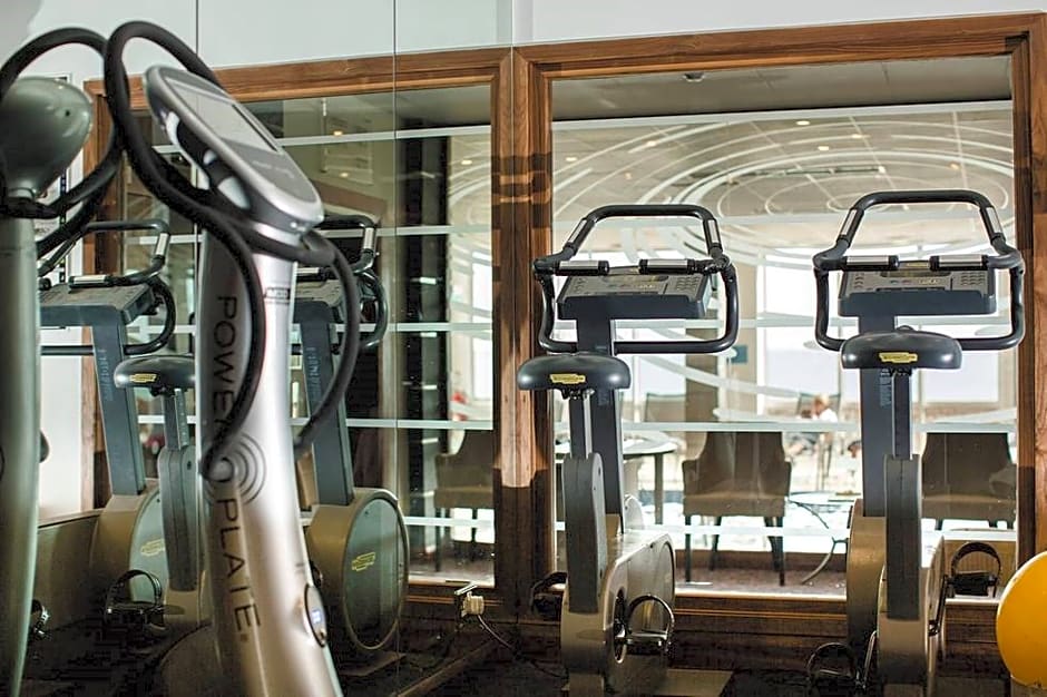 L'Horizon Beach Hotel & Spa