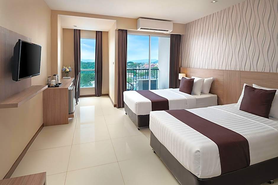 Photo 1 of 8 of Standard 2 Beds, City View