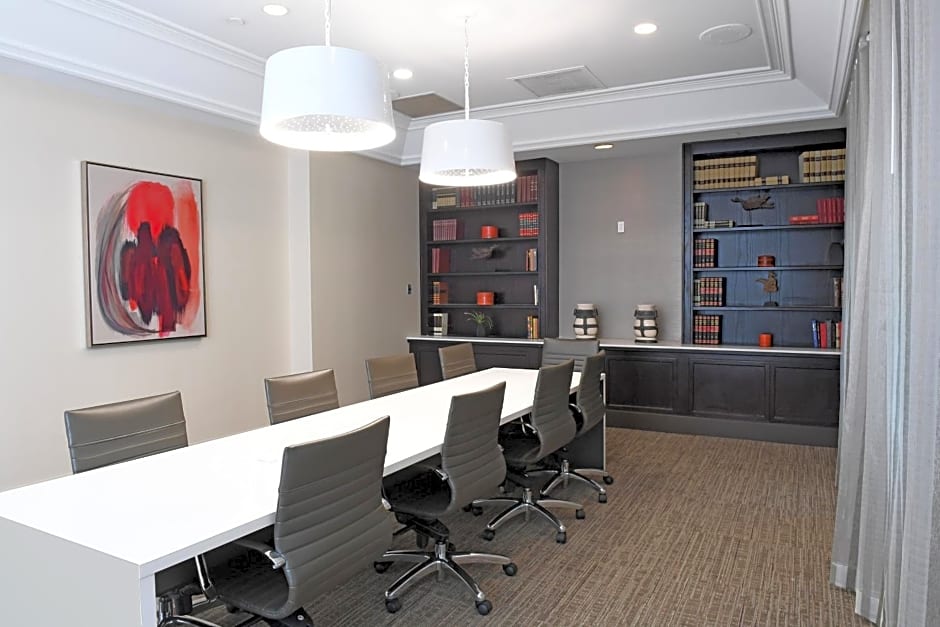 Holiday Inn Irving Las Colinas by IHG