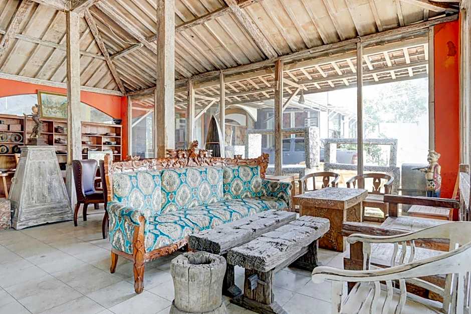 OYO 90363 Nira Guest House Sanur Bali