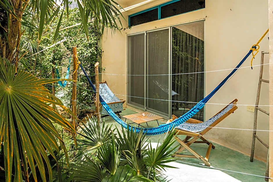 Casa Mia El Cuyo Eco Beach Boutique Hotel