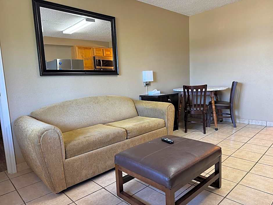 Super 8 by Wyndham Tulsa/Route 66