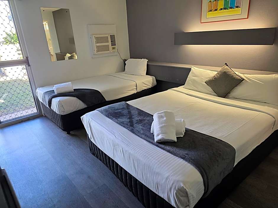Emerald Central Hotel