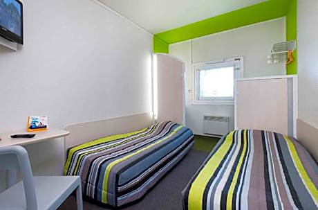 Twin Room with Shared Bathroom