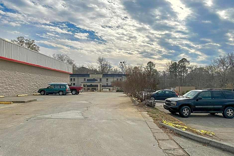 OYO Hotel Rome West GA