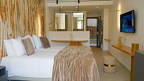 Junior Suite with Private Pool