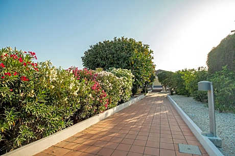 Royal Playa Suite and Apartament -private parking- self chek out
