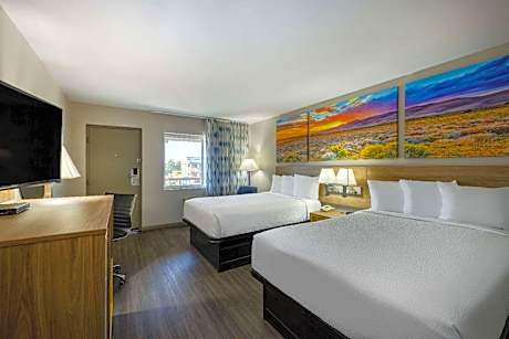 Double Room with Two Double Beds - Non-Smoking