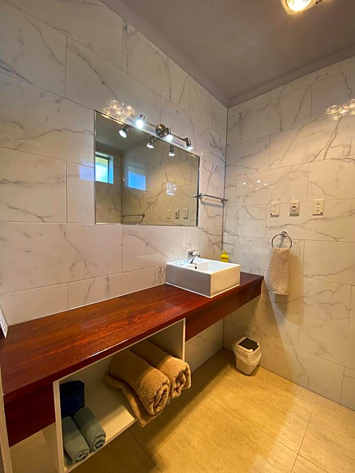 Acacia Rose Motor Inn