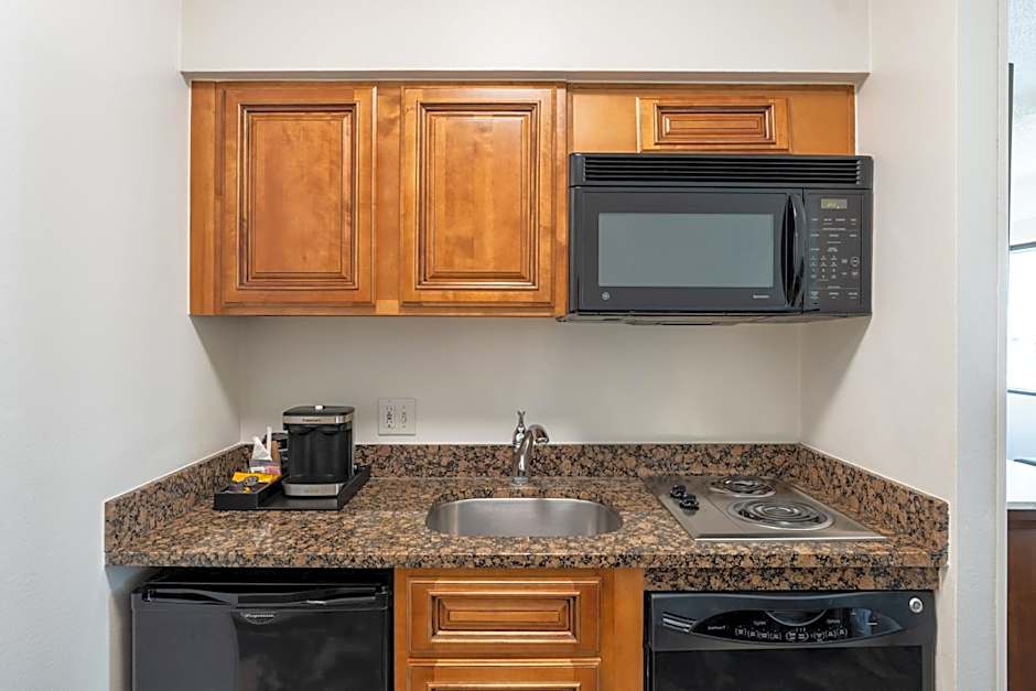 DoubleTree by Hilton Houston Medical Center Hotel & Suites