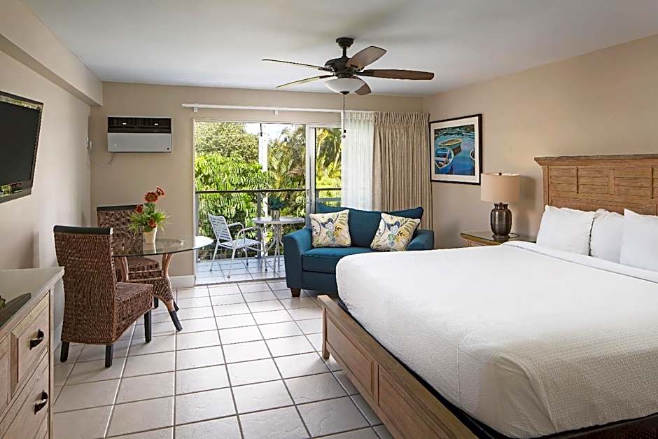 Cove Inn on Naples Bay