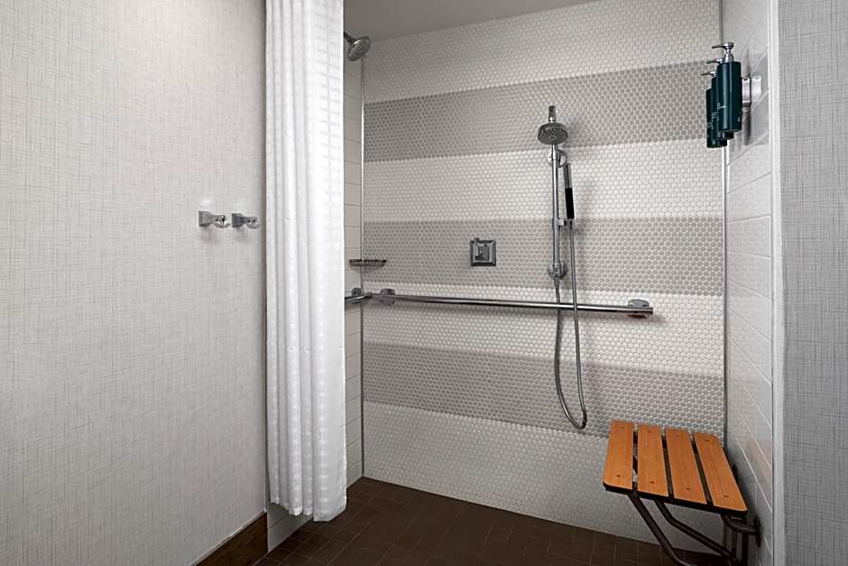 DoubleTree by Hilton Gainesville