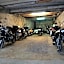 Les Arcades Le Lion D'or